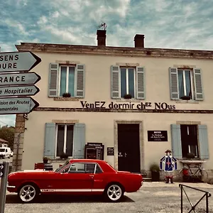 Venez Chez Nous #condom#gascogne#d'artagnan#armagnac#le Bonheur Est Dans Le Gers Auberge de jeunesse Condom